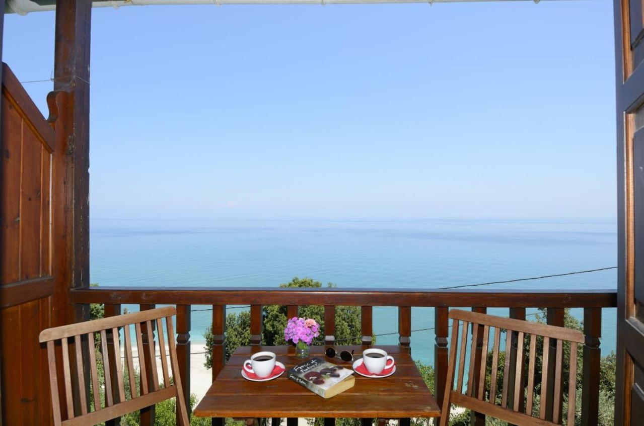 To Mpalkoni Hotel Хорефто Екстериор снимка